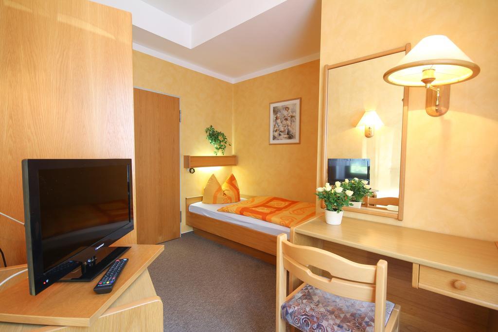 Pension Hotel Turmblick Auerbach  Ruang foto